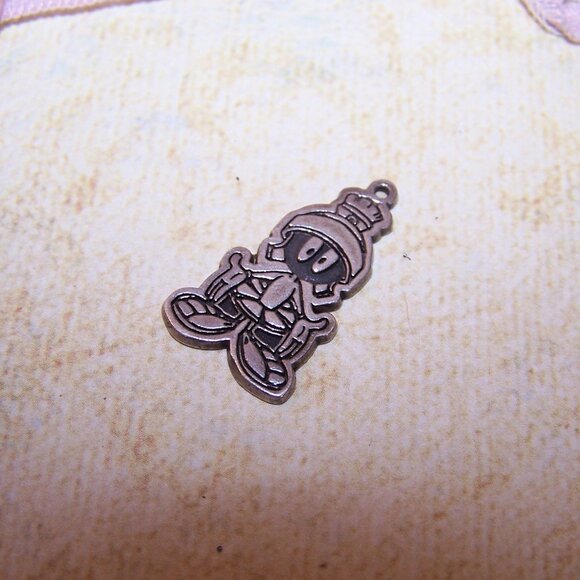Sterling Silver Flat Charm - Warner Brothers Looney Tunes Marvin Martian - Picture 5 of 6